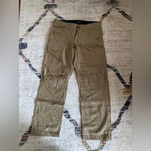 ARC’TERIX tan khakis men’s size 32